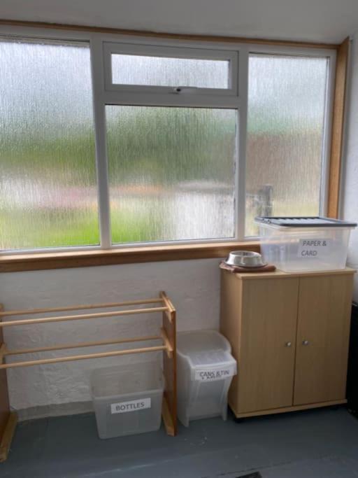St John'S Flat Spacious Accomodation Dalry  외부 사진