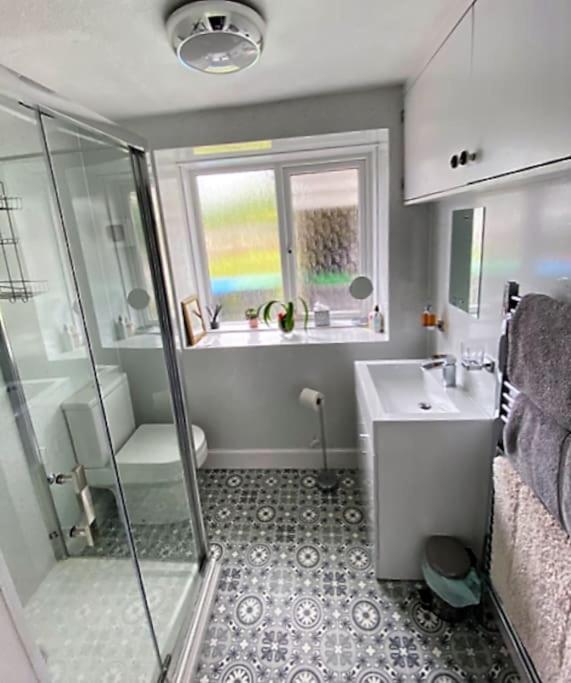 St John'S Flat Spacious Accomodation Dalry  외부 사진