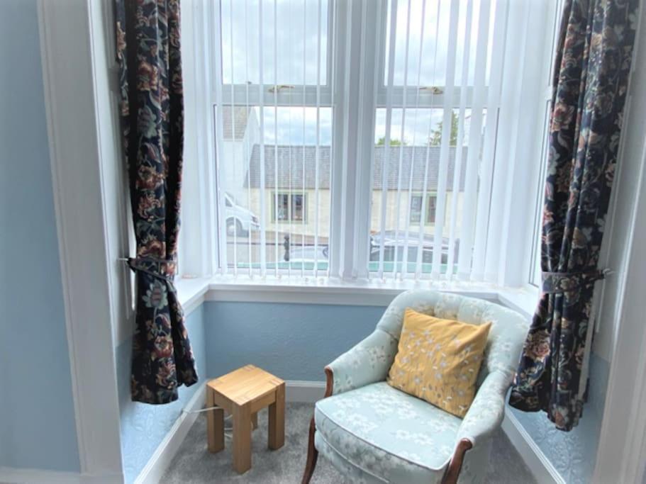 St John'S Flat Spacious Accomodation Dalry  외부 사진