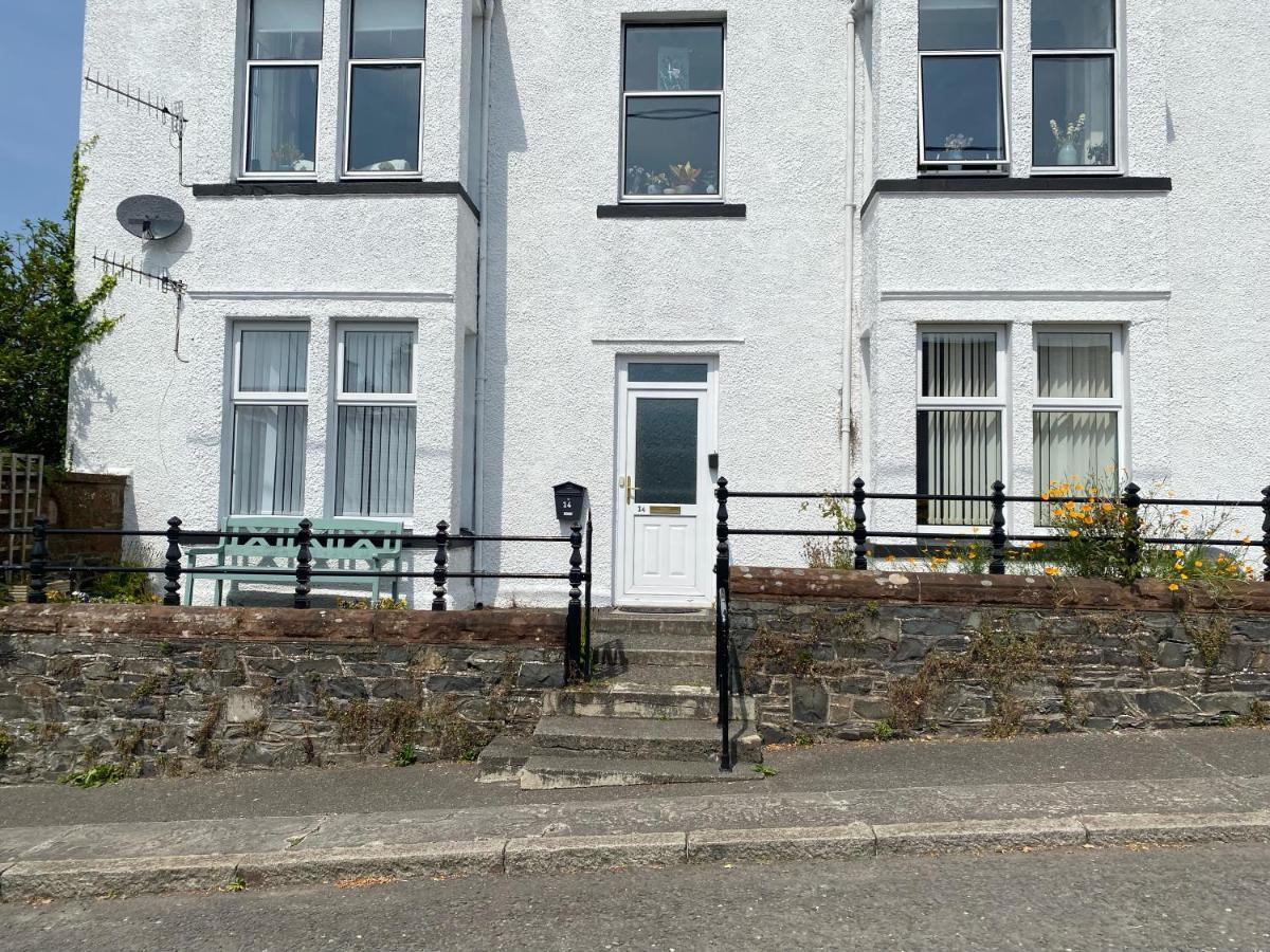 St John'S Flat Spacious Accomodation Dalry  외부 사진